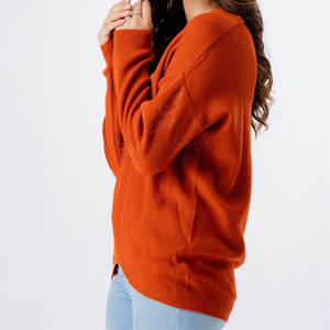 Suéter Ligero de Punto con Diseño Elegante y Simple, Sensación Suave, Suéter Cálido de Invierno de Alta Calidad - Product Image 1