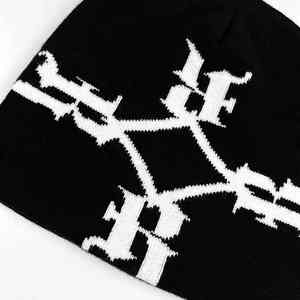 Gorro de punto doble resistente, hecho a medida para las condiciones climáticas más adversas, que ofrece calidez, durabilidad y comodidad en el frío. - Product Image 6