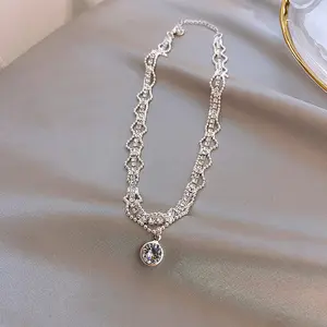 Minority indifferent wind metal clavicle chain choker simple short temperament ins net red necklace for women