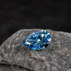 เพชรทรงลูกแพร์สีฟ้าสดใส ขนาด 1-4 กะรัต ระดับ VVS ผลิตด้วยวิธี CVD ได้รับการรับรองจาก IGI สำหรับทำเครื่องประดับ - Product Image 3