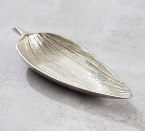 Bandeja de servicio de metal de calidad superior personalizada más vendida para candelabros, linternas y tarros de velas para bandeja de Chip & Dip - Product Image 1