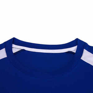 Camiseta de fútbol con logotipo personalizado al por mayor de fábrica, uniforme de chándal, ropa de fútbol ligera transpirable de poliéster 100% para Unisex - Product Image 4