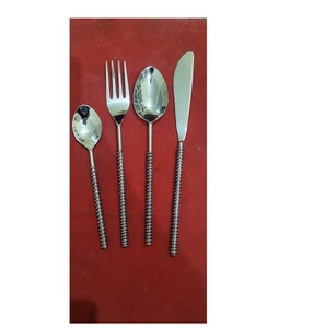 สกู๊ตเตอร์ทองเหลืองสีโรสโกลด์หรูหราและทนทานเป็นมิตรกับสิ่งแวดล้อมเพื่อเพิ่มประสบการณ์การรับประทานอาหารและของขวัญ - Product Image 1