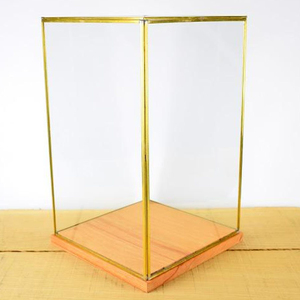 Vente chaude nouveauté verre clair brillant or fini vitrine base en bois vitrine à la main pour une utilisation polyvalente déco - Product Image 5