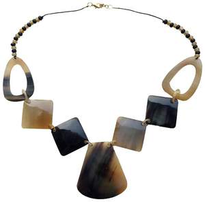 Collar de cuerno pulido natural 100% hecho a mano para mujer, tamaño personalizado, mejor regalo de venta hecho a mano de la naturaleza - Product Image 5