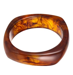 กำไลข้อมืออะคริลิคทำจากไม้ธรรมชาติขนาดใหญ่กำไลข้อมือที่เรียบง่ายไม่สมมาตรแบบชนเผ่ากำไลข้อมือวินเทจพังก์ - Product Image 4