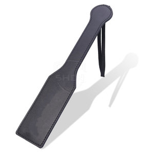 Paddle en cuir sexy à prix bas, vente chaude, offrant une texture lisse en cuir et une forme de paddle équilibrée pour la vente en ligne - Product Image 5
