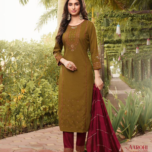 Aarohi VOL Chinon หนักกับงานเย็บปักถักร้อย kurti - Product Image 3