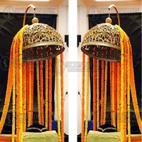 Arches suspendues en bois de style indien moderne pour toile de fond de scène de mariage, Shobha Jain Impex, fabriqué à Delhi, Inde