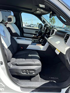 Toyota Tundra Capstone CrewMax Usada 2024 - Product Image 2