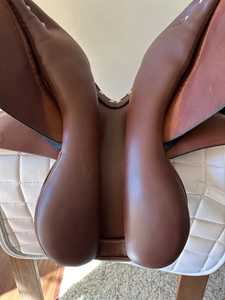 Sillín inglés de cuero hecho a mano, sillín de salto y doma personalizado, cómodo, equitación y carreras - Product Image 3