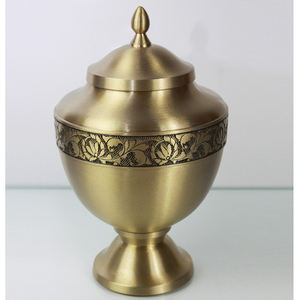Urne à gravure complète en laiton, faite à la main, cendres funérailles, meilleure vente, cendres humaines, qualité supérieure - Product Image 6