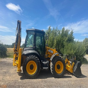 Chargeuse-pelleteuse JCB 4CX d'occasion, 4x4, avec godet frontal, moteur diesel, équipement de construction - Product Image 2