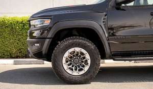 เครื่องยนต์ 4.5 ลิตร ปี 2024 ระบบดูดอากาศธรรมชาติ เกียร์อัตโนมัติ ขับเคลื่อนสี่ล้อ พวงมาลัยซ้าย เบาะหนัง ยาง R18 ไฮบริด หลังคาพาโนรามา - Product Image 4