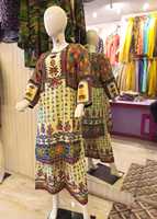Vente chaude Designer Kurtis pour les femmes en Inde et au Pakistan Robes tissées mi-longues pour les filles à bas prix