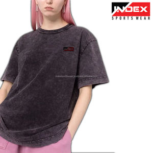 Camiseta recortada cuadrada de algodón lavado ácido gráfica Vintage de gran tamaño con dobladillo cóncavo de alta calidad personalizada 250 GSM - Product Image 6