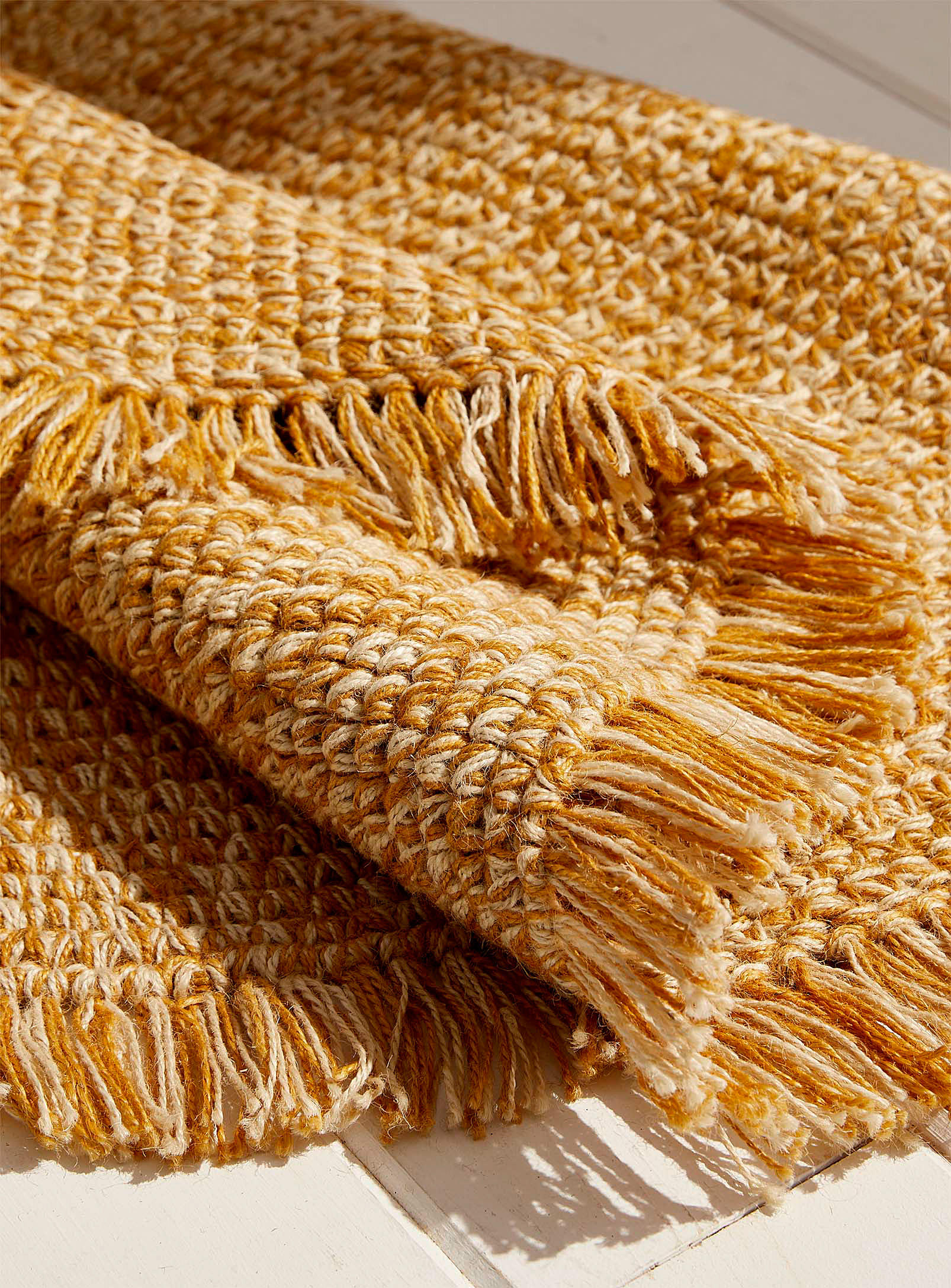 สีเหลือง