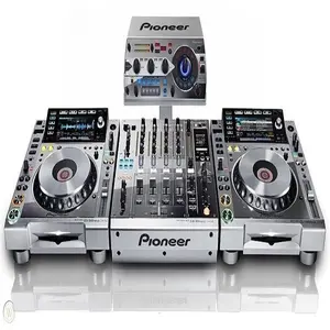 Kullanılmayan DJM 900NXS 2 DJ mikseri plus CDJ 2000NXS2 seti