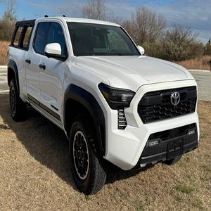 Tacoma TRD Off-Road 2025, Doble Cabina, 4x4, Turbo de 4 Cilindros, Paquete Premium TRD Off-Road, Sin Modificar - Product Image 1