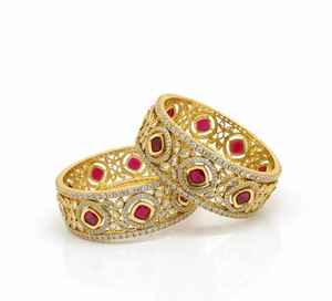 กำไลข้อมือและสร้อยข้อมือสไตล์อาหรับแบบดูไบ ประดับดาว ชุบทอง 24K สวยงาม ทันสมัย ไม่สามารถเปิดได้ สำหรับผู้หญิง - Product Image 4