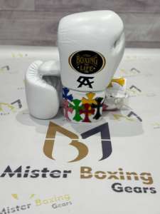 Gants de boxe blancs personnalisés Pas de boxe Pas de vie Chrome Heart Design Équipement d'entraînement professionnel Gants d'entraînement en PU/cuir de qualité supérieure - Product Image 2