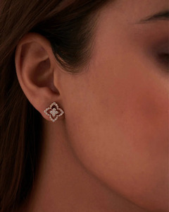 Pendientes de Diamantes Tallados en Forma de Baya, Diamantes Naturales Color G-H Claridad VS, Oro Sólido de 14K, Regalo Floral Clásico - Product Image 2