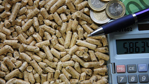 Pellets de madera de roble/pino de combustible de 6mm y 8mm de calidad superior aprobados por BSL en bolsas grandes de 15 kg o bolsas de 15 kg - Product Image 6