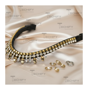 Diadema de Lujo para Caballo en Oro y Cristal Transparente |   Diseño Curvo Elegante |   Accesorio de Brida Ecuestre de Cuero Negro Hecho a Mano - Product Image 1