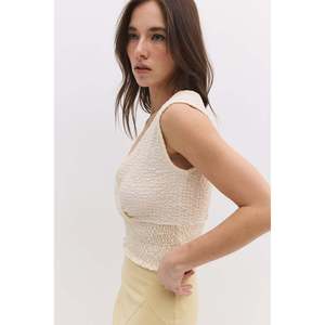 Blusa con cuello en V y cintura fruncida - Product Image 5