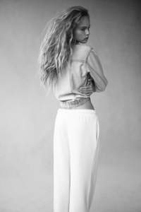 Vente en gros de pantalons de survêtement décontractés de qualité supérieure à taille élastique avec poche zippée pantalons de survêtement en coton et polyester épais pour femmes - Product Image 5