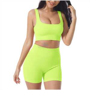 Ensemble de vêtements de sport à séchage rapide de qualité supérieure pour femmes avec logo personnalisé ensemble de yoga respirant pour femmes avec short - Product Image 1