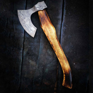 Hache de plein air en acier de Damas, motif fait main, avec long manche en bois, pour le camping, l'aventure, la chasse et l'équipement de survie - Product Image 4