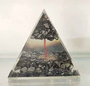 Pyramide Nubienne en Pyrite Dorée Fabriquée à la Main pour Attraction de Richesse, Générateur d'Énergie Orgone de Meilleure Qualité, Disponible à Bas Prix - Product Image 4