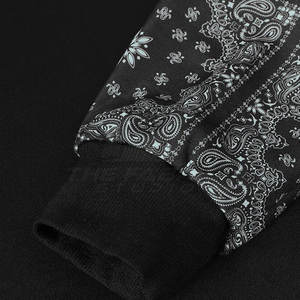 Sweat-shirt confortable pour homme pour la saison hivernale, avec un tissu doux et une coupe décontractée, idéal pour les sorties décontractées - Product Image 6