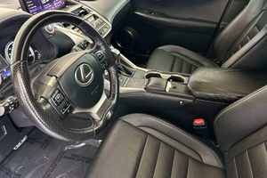 VOITURE D'OCCASION HAUT DE GAMME 2024 LEXUS NX 300 SUV PRÊTE À ÊTRE EXPÉDIÉE - Product Image 2