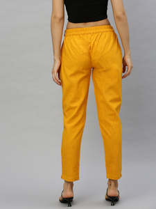 Pantalon en coton slub moutarde respirant pour femmes, conçu pour un ajustement régulier, confort décontracté, adapté au port quotidien, au bureau, aux voyages - Product Image 3