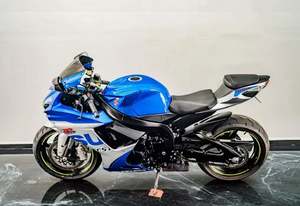 LISTA PARA CONDUCIR, VENTAS 2026 - Motocicleta Deportiva Suzuki GSX-R600 Edición 100 Aniversario en Venta - Product Image 5