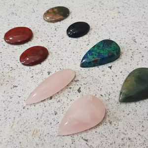 พลอยผสมธรรมชาติคุณภาพสูง รูปทรงครึ่งวงรี แบนด้านหลัง แบบคาโบชอง พลอยธรรมชาติแบบหลวม ลด 20% พร้อมของแถม - Product Image 2