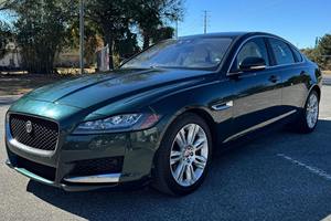 J-a-g-u-a-r X-F 35-t P-r-e-m-i-u-m 2017 - Product Image 2