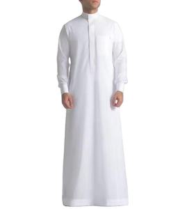 Thobe islamique Jubba sur mesure de qualité supérieure pour hommes avec 2 poches latérales et poche intérieure pour téléphone portable, en tissu de costume, vente en gros - Product Image 3