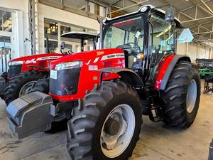 Tractor de Ruedas Massey Ferguson de 70HP con Tracción en las 4 Ruedas, Motor, Caja de Cambios y Bomba, Alta Productividad, Seguridad, Precios Competitivos para Mayoristas - Product Image 1