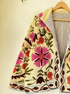 Veste kimono en velours de coton d'hiver à motif floral brodé Suzani, vêtement pour femmes, veste bohème douce faite à la main - Product Image 4