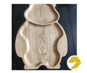 Plateau en bois fait main avec breloque en bois rustique Plateau en bois durable carré ovale formes rondes pour une maison élégante et confortable à manger tous les jours - Product Image 1