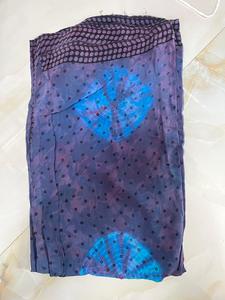 Tissu de sari en soie tie-dye fait main, style bohème, vintage, 100% soie pure, tissu ethnique, tissu de sari en soie recyclée - Product Image 6
