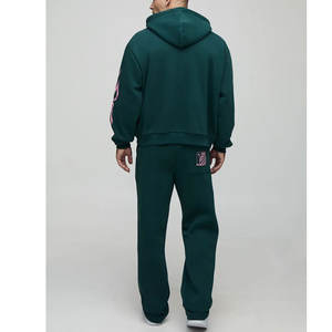 ชุดเซ็ทลำลองผู้ชายแบบขายส่ง ชุดสองชิ้น พิมพ์โลโก้ตามสั่ง เสื้อฮู้ดดี้ผู้ชายและกางเกงขายาวทรงสแตก - Product Image 2