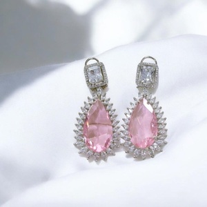 Fancy Silver Tone Pendientes con Zircon Spark para mujer Perfect Party Wear Accesorios de moda para bodas y regalos - Product Image 1