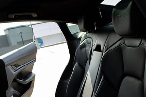 VOITURE ÉLECTRIQUE EXTREMEMENT PROPRE 2020 POR-SCHE TAY-CAN TURBO 670-HP DOUBLE MOTEUR AWD PRÊTE À LA LIVRAISON - Product Image 3