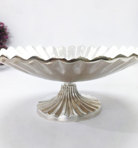 Aluminio plateado afilado en relieve superficie cruda diseñador frutero elegante calidad Premium Vintage frutero MESA CENTRO DE MESA - Product Image 4