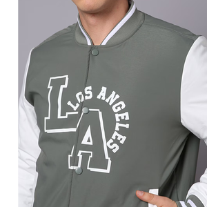 ผู้ผลิต OEM เสื้อแจ็คเก็ตบอมเบอร์คุณภาพสูงสำหรับผู้ชาย ปักลายเชนิลล์ แขนผ้าขนสัตว์ ผ้าแคนวาส ระบายอากาศ แห้งเร็ว กันลม - Product Image 3