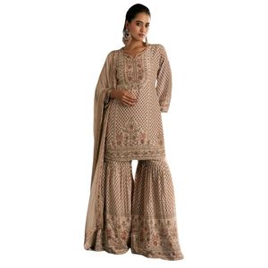 Kurta Sharara imprimé en crêpe beige avec sac Dupatta et Potli pour événements festifs en gros Mariages Rassemblements culturels OEM - Product Image 3
